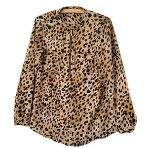 Women's Cheetah Top Shirt Sz XS Roll Tab Sleeve & Button Mob Wife Boss Calvin Kl